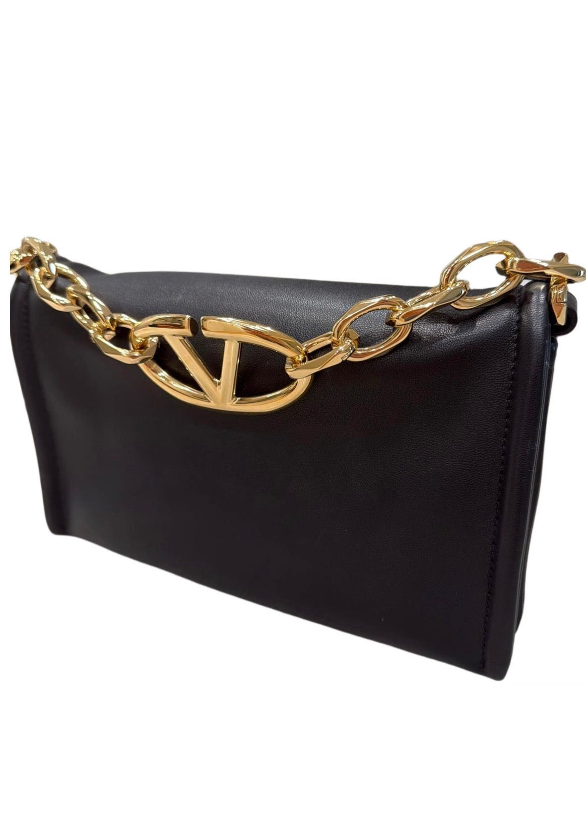 Valentino Garavani
VLogo Chain leather clutch bag