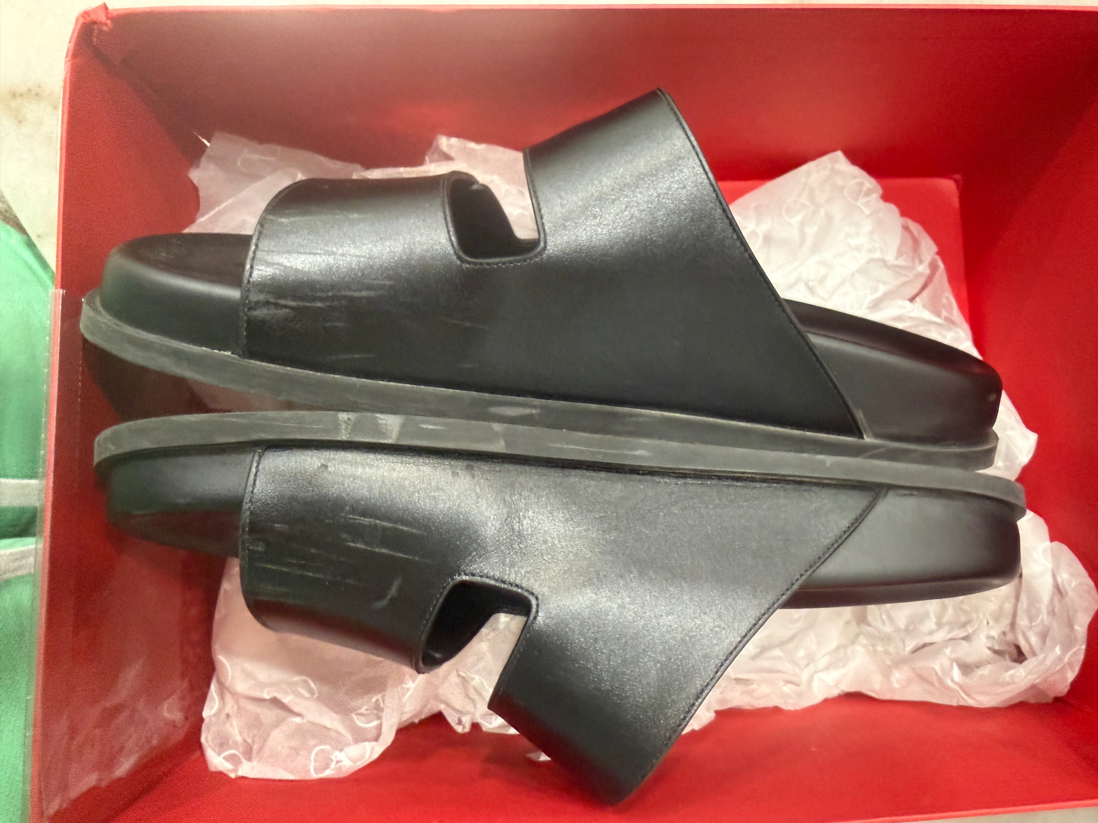 Valentino Garavani stud slides