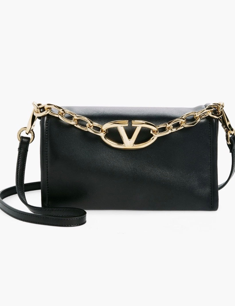 Valentino Garavani
VLogo Chain leather clutch bag