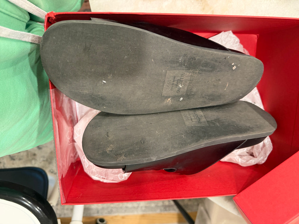 Valentino Garavani stud slides